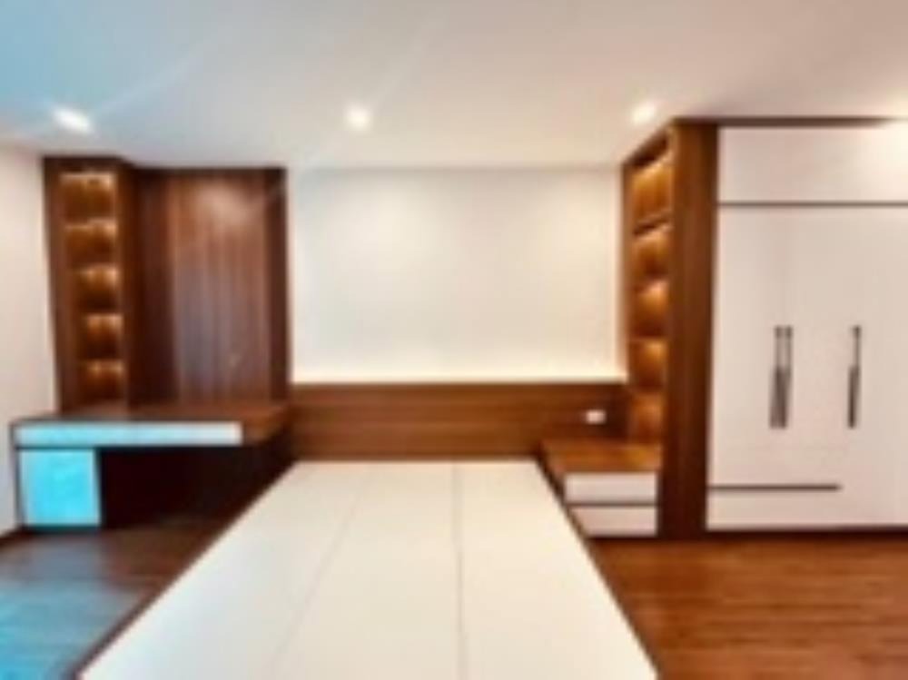 Nhà Phố Lê Hồng Phong - 5 Tầng, Thang Máy, 9 Tỷ - Vị Trí Đắc Địa