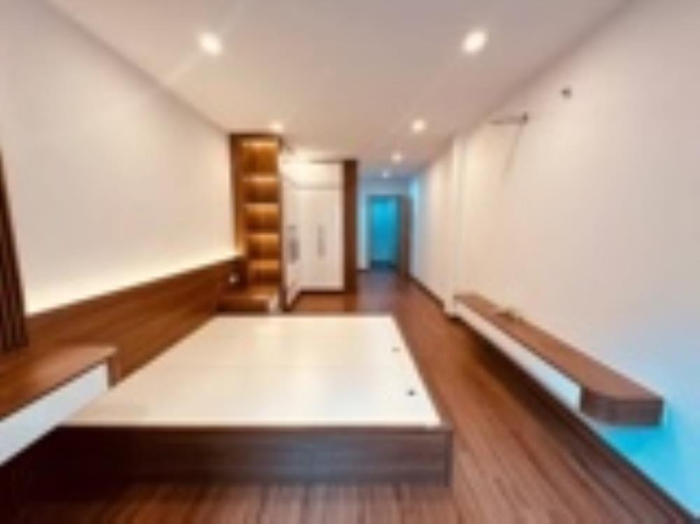 Nhà Phố Lê Hồng Phong - 5 Tầng, Thang Máy, 9 Tỷ - Vị Trí Đắc Địa