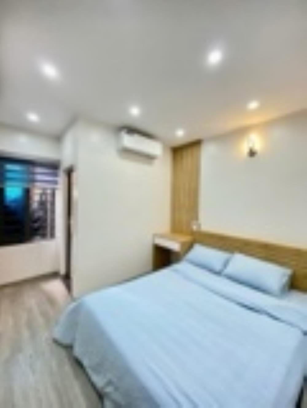 Nhà Phố Lê Lợi 5 Tầng, Thang Máy, Ô Tô Đỗ Cửa - Giá Chỉ 10 Tỷ