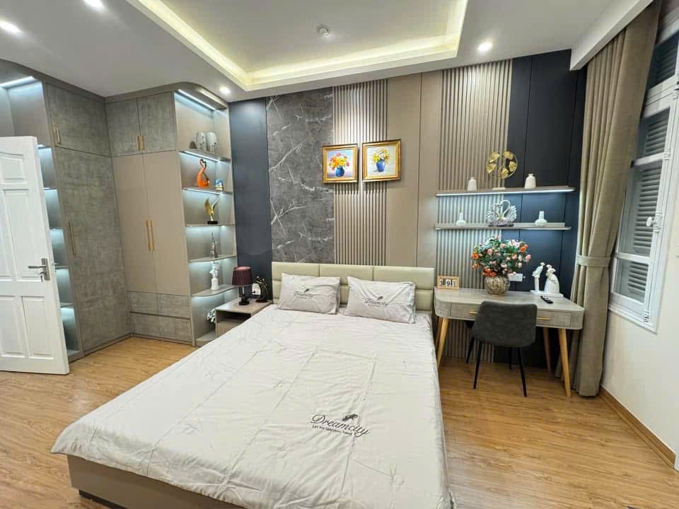 Ngõ 120 Tân Mai: Nội Thất Đẳng Cấp, Kinh Doanh Đỉnh, Ô Tô Gần