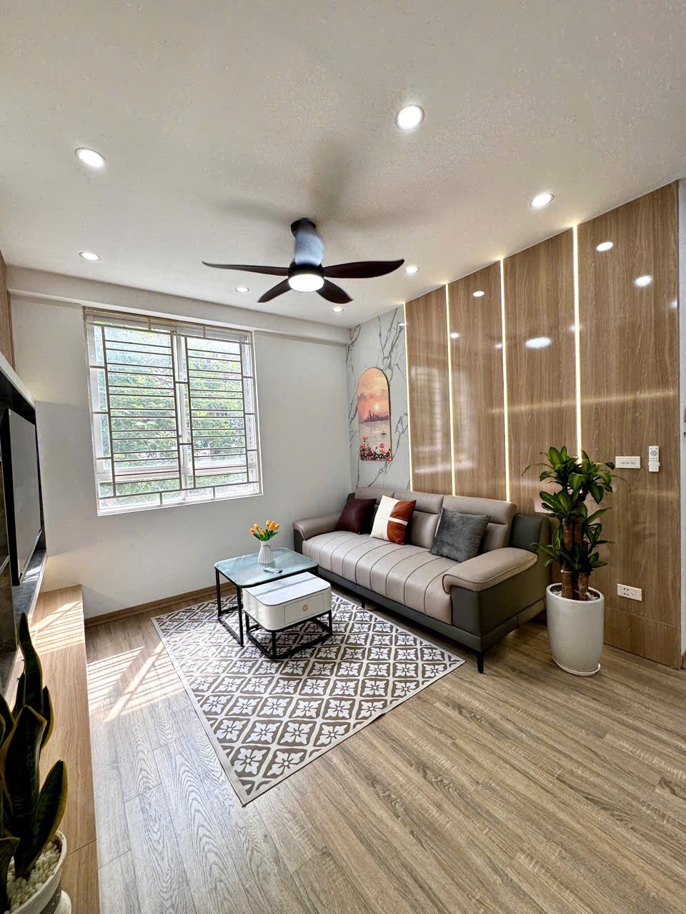 Căn hộ 2PN Tây Nam Linh Đàm - Full Nội thất - Giá 4.2 tỷ