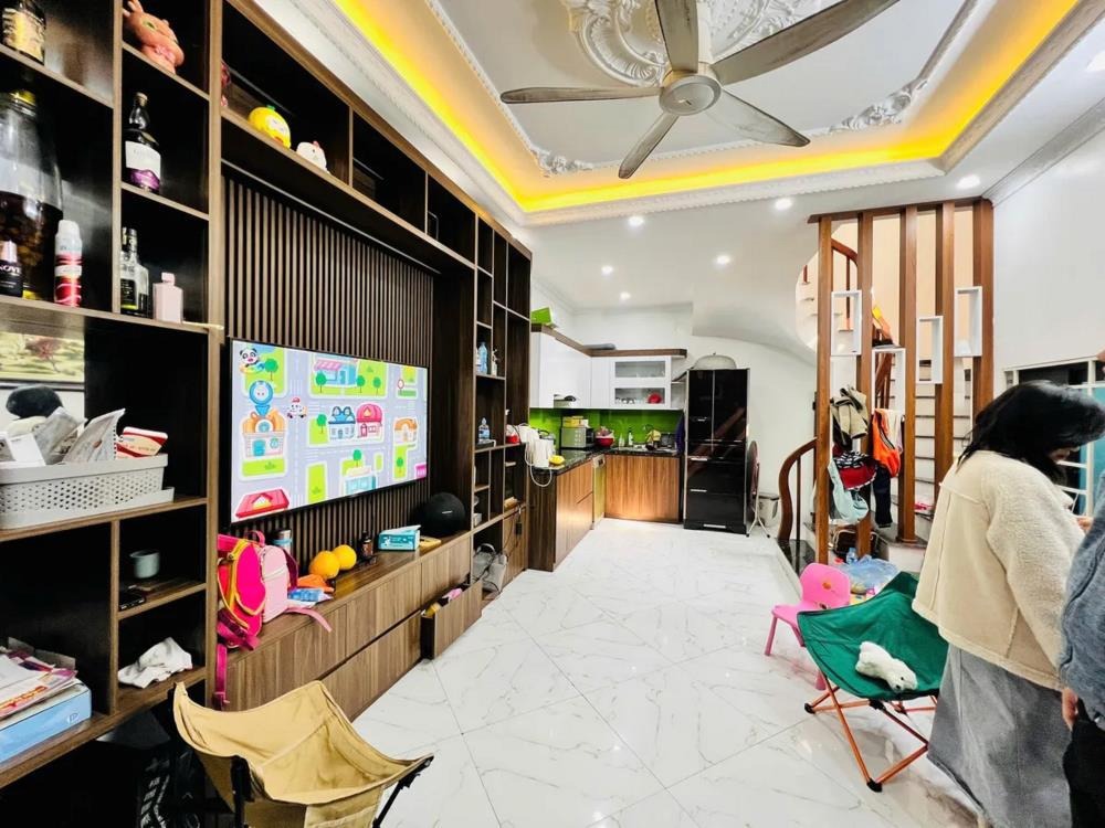 Bán nhà Phạm Văn Đồng 31m x 5 Tầng - Full Nội Thất Cao Cấp