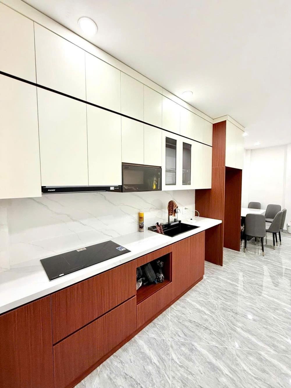 Bán Gấp Biệt Thự Hoàng Mai - 62m² - Mặt Tiền Rộng - 13.8 Tỷ