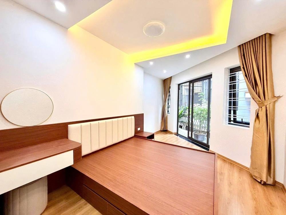 Bán Gấp Biệt Thự Hoàng Mai - 62m² - Mặt Tiền Rộng - 13.8 Tỷ