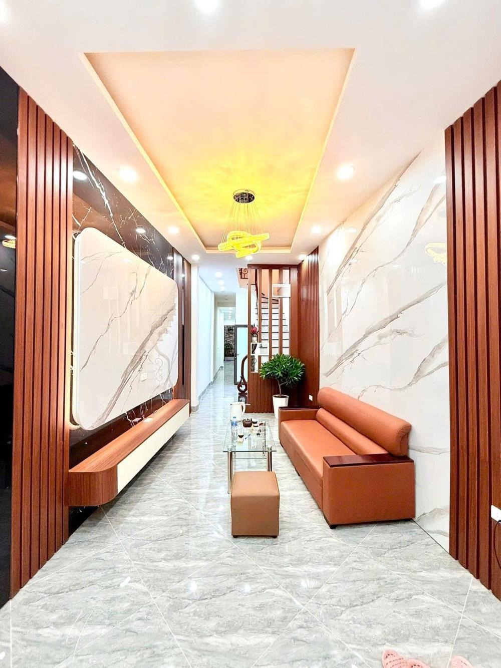 Bán Gấp Biệt Thự Hoàng Mai - 62m² - Mặt Tiền Rộng - 13.8 Tỷ