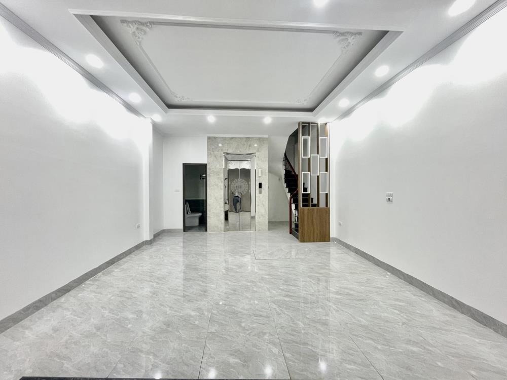 Ngọa Long 35m2 - 6 Tầng, Mặt Tiền 4.6m, Giá 7.58 Tỷ