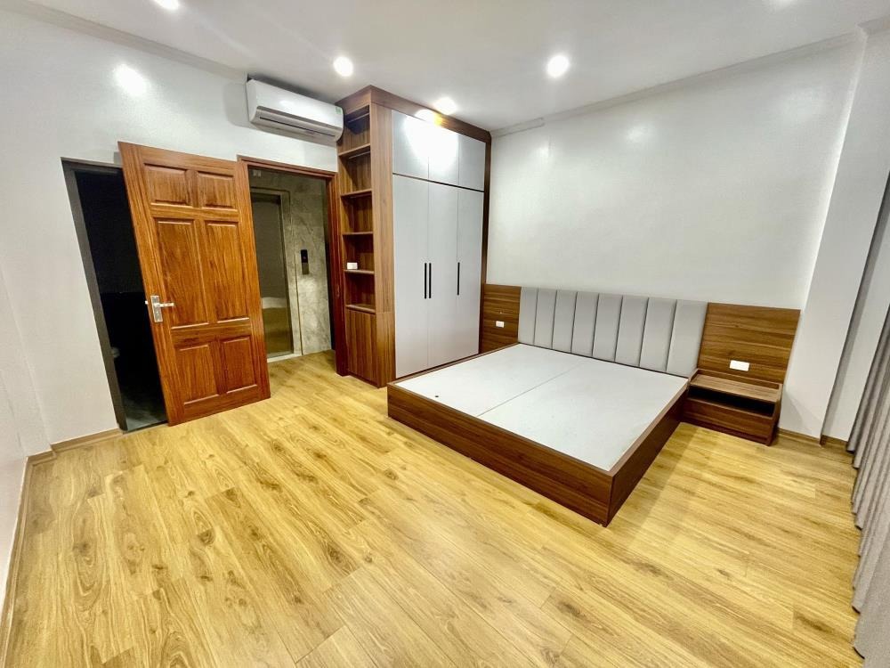 Ngọa Long 35m2 - 6 Tầng, Mặt Tiền 4.6m, Giá 7.58 Tỷ