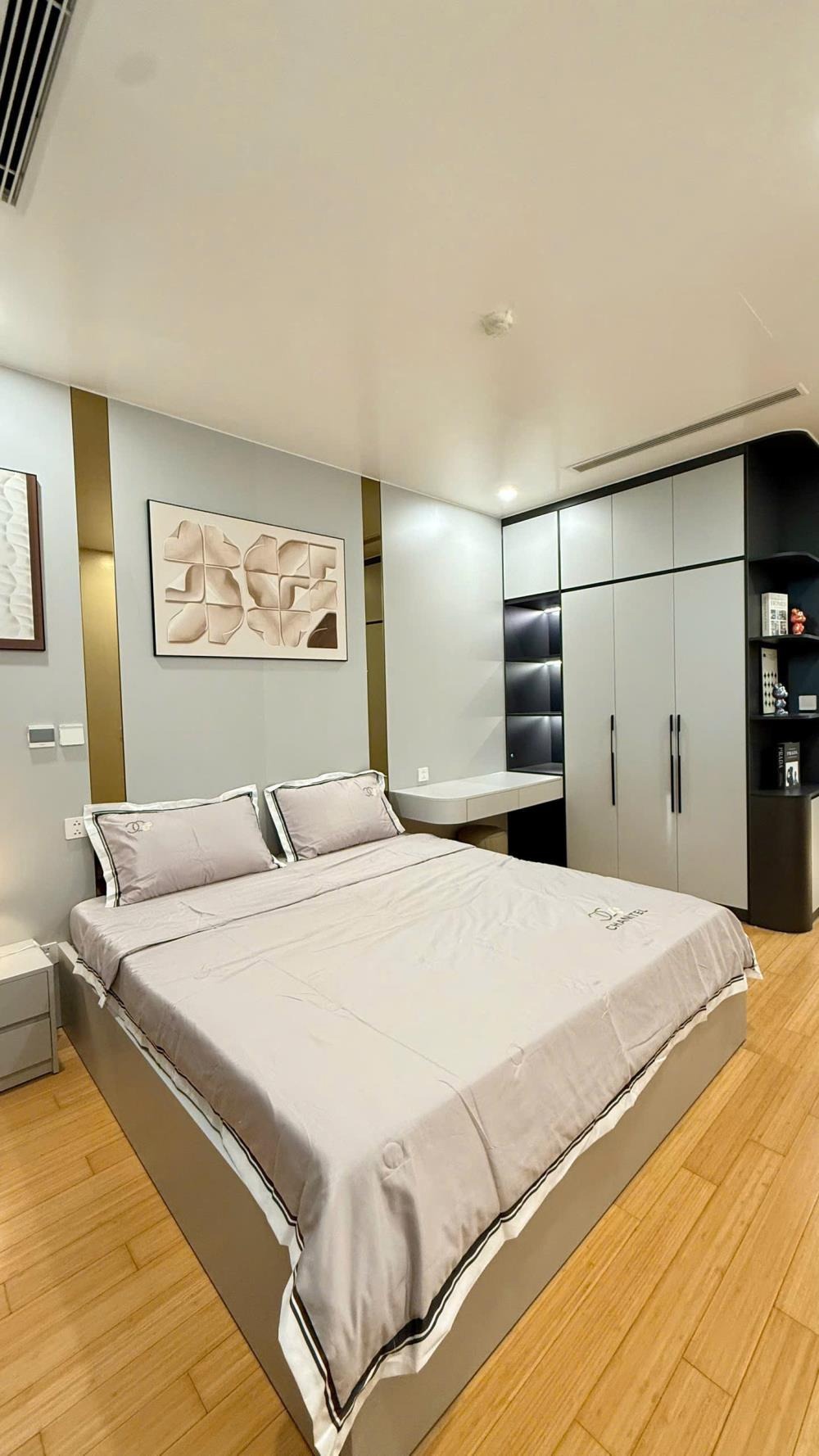 Bán Căn Hộ Sông Hồng Park View 172m2, 3PN, Full Nội Thất, Giá 12.3 Tỷ