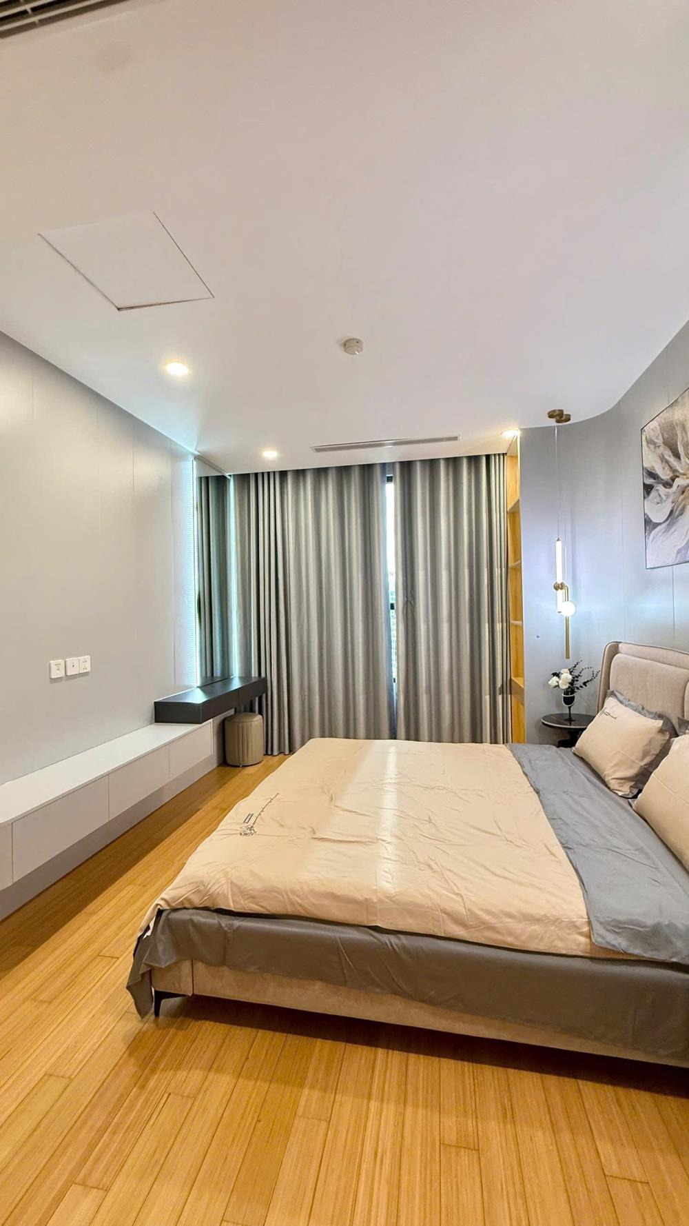 Bán Căn Hộ Sông Hồng Park View 172m2, 3PN, Full Nội Thất, Giá 12.3 Tỷ