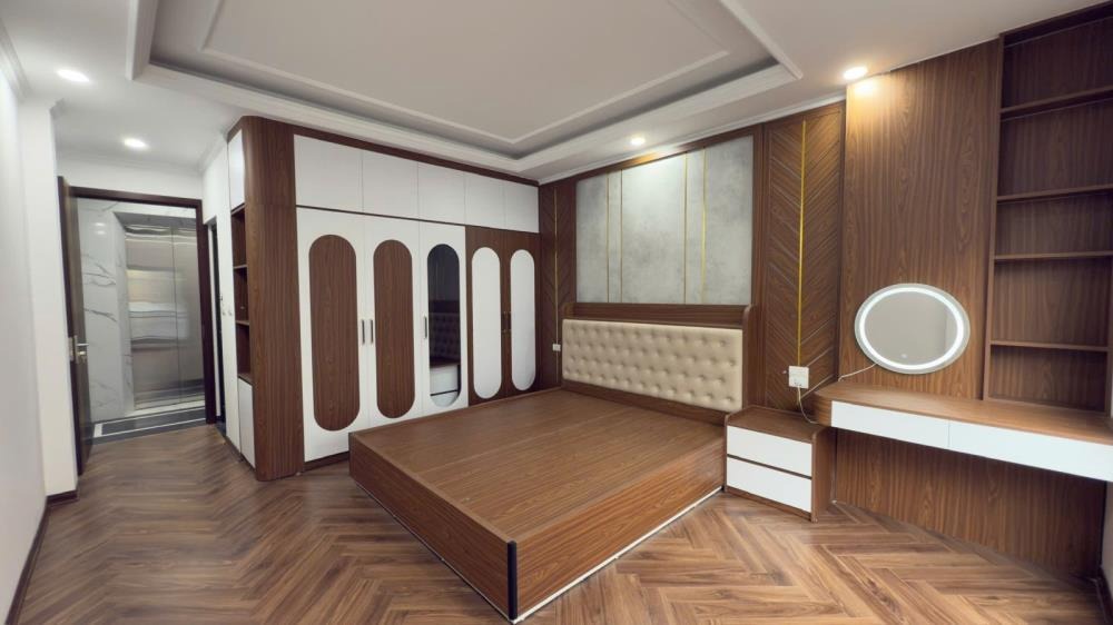 Bán nhà phố Tây Sơn, Đống Đa: 6 Tầng, Thang Máy, Gần Phố, 13.8 tỷ