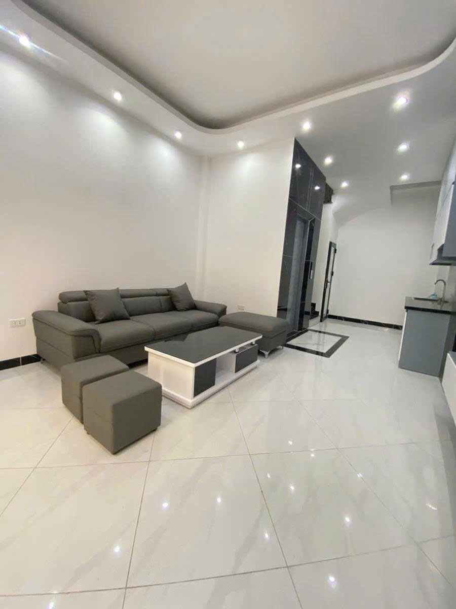 Bán nhà Khương Đình, 6 Tầng Thang Máy, Gần Phố - Giá 8.2 Tỷ