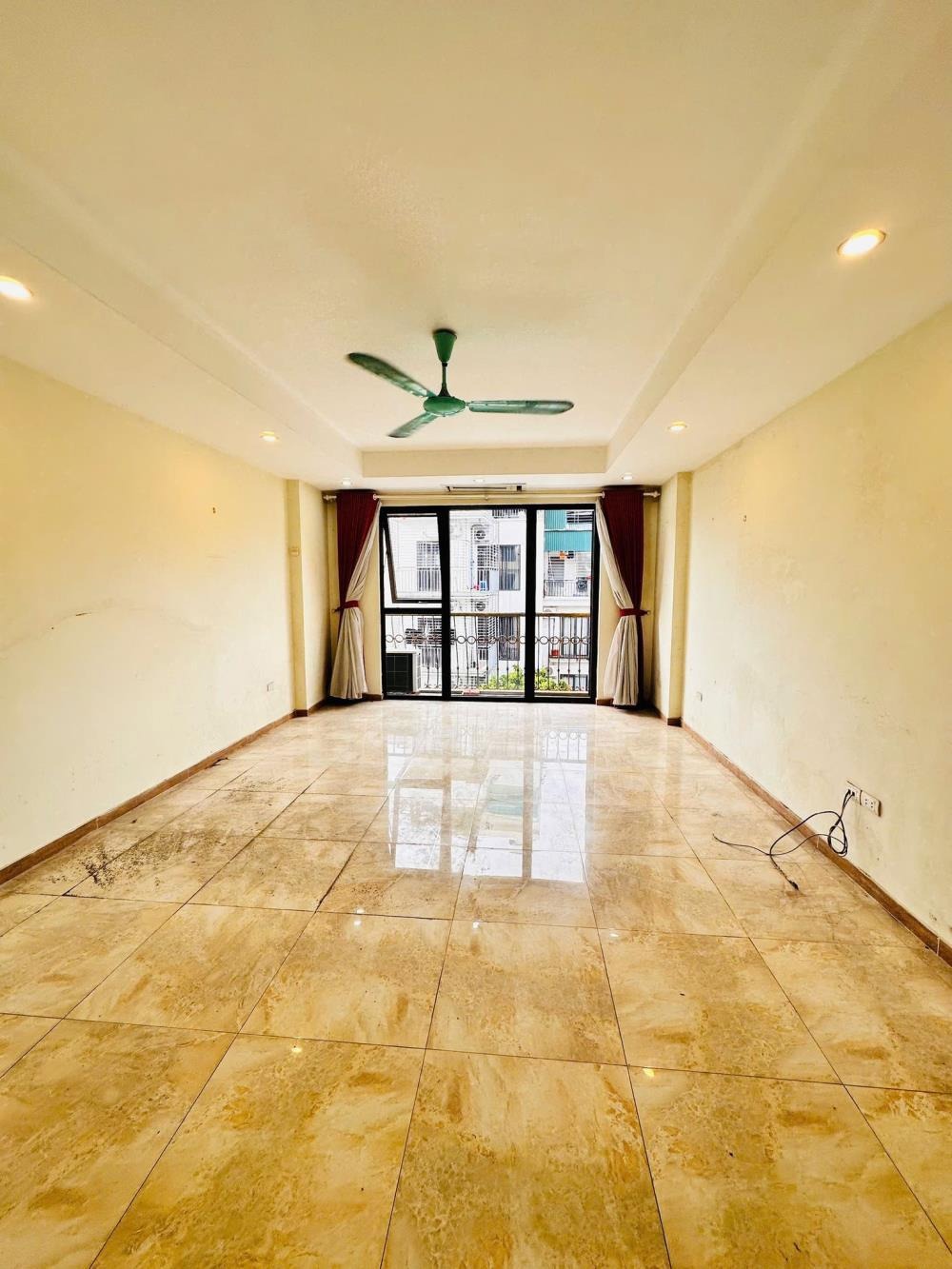 Xuân La 81m2, 6 Tầng, Mặt Tiền 4.3m - 29 Tỷ Tây Hồ