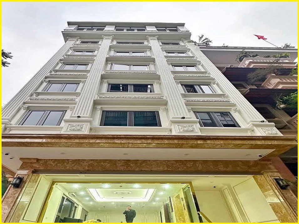 Nhà Phố Nguyễn Phong Sắc Phân Lô - 105m2 - Ô Tô Đỗ Cửa - Giá Tốt