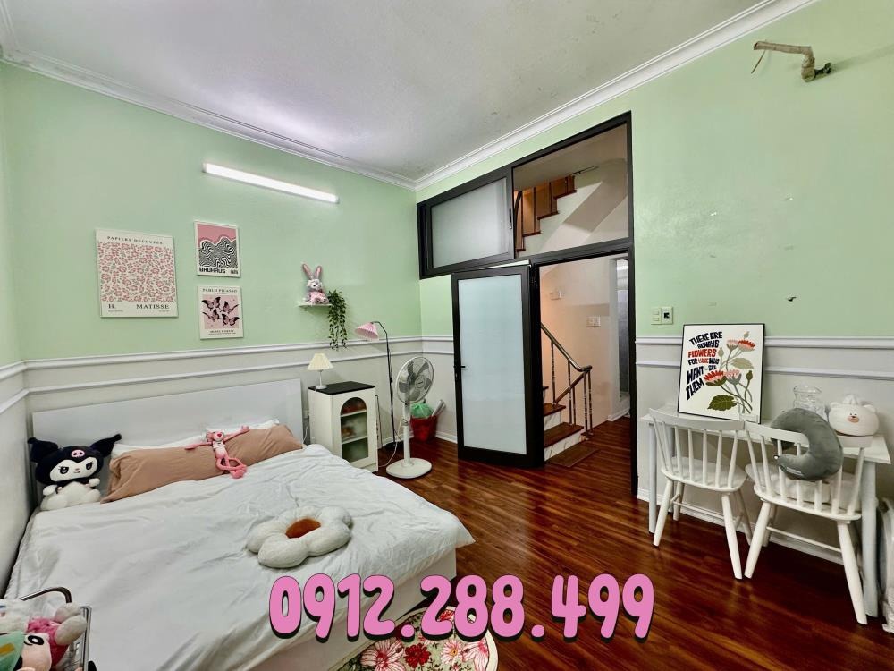 Bán nhà Hồng Hà, Hoàn Kiếm: 28m x 4T, 5.1 tỷ - Sân Chơi Lớn, Ô Tô Vào Sát Nhà
