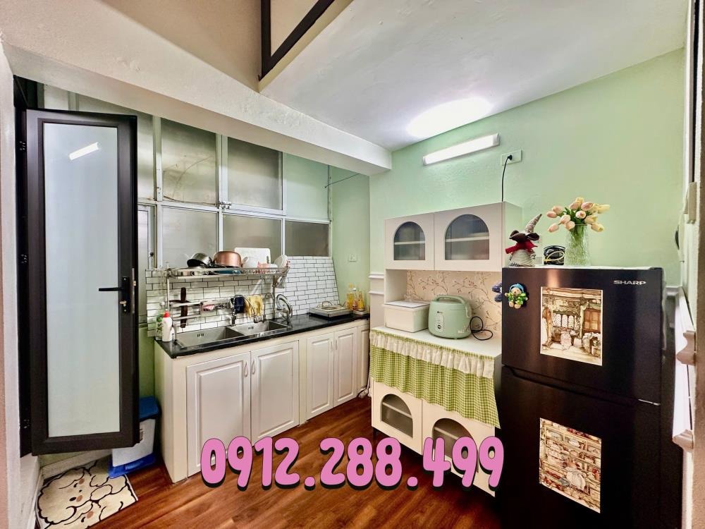 Bán nhà Hồng Hà, Hoàn Kiếm: 28m x 4T, 5.1 tỷ - Sân Chơi Lớn, Ô Tô Vào Sát Nhà
