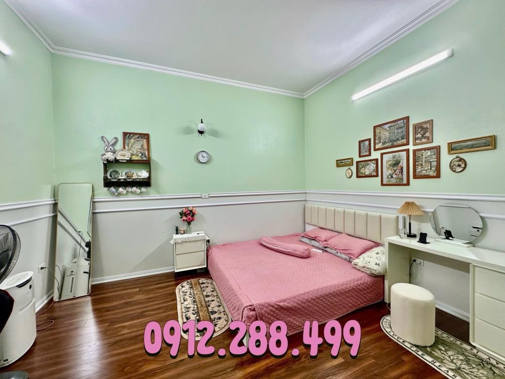 Bán nhà Hồng Hà, Hoàn Kiếm: 28m x 4T, 5.1 tỷ - Sân Chơi Lớn, Ô Tô Vào Sát Nhà