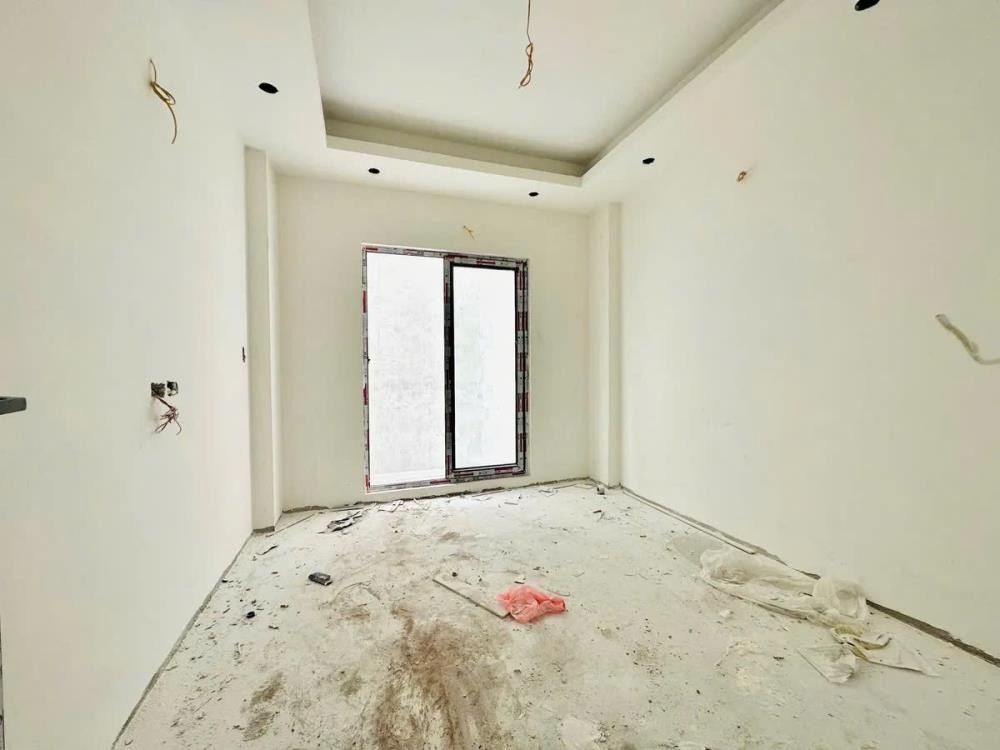 Nam Dư - Lĩnh Nam: Nhà 35m² 5 Tầng, Lô Góc, Kinh Doanh - Giá Tốt