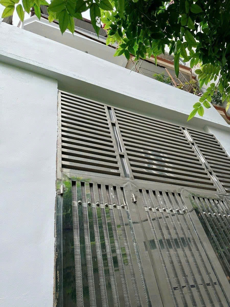 Bán nhà Nguyễn Khánh Toàn - Vị trí đẹp, tiềm năng xây căn hộ cho thuê