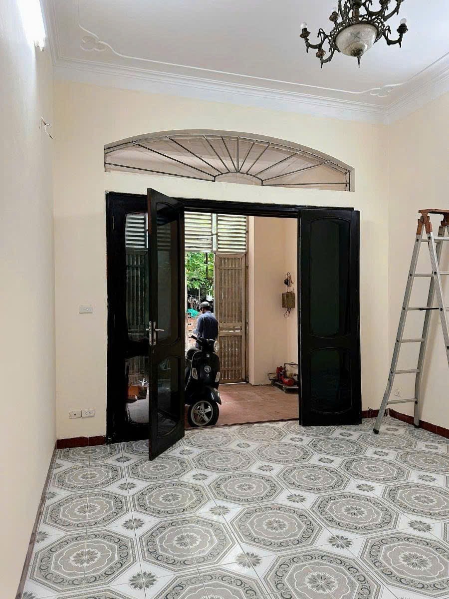Bán nhà Nguyễn Khánh Toàn - Vị trí đẹp, tiềm năng xây căn hộ cho thuê