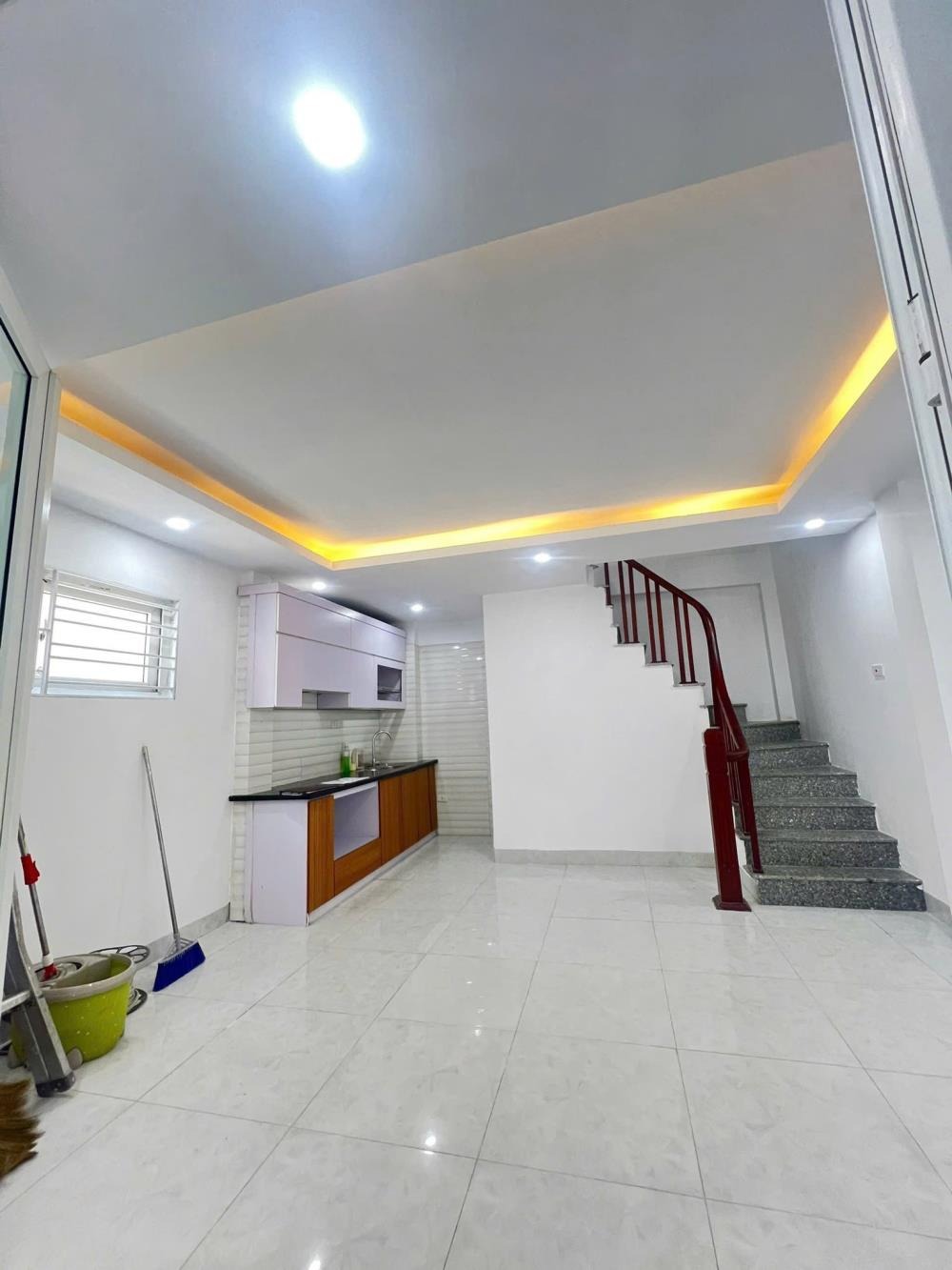 Mỹ Đình: Nhà 5 Tầng, Lô Góc 2 Thoáng, 6.55 Tỷ - Vị Trí Đắc Địa