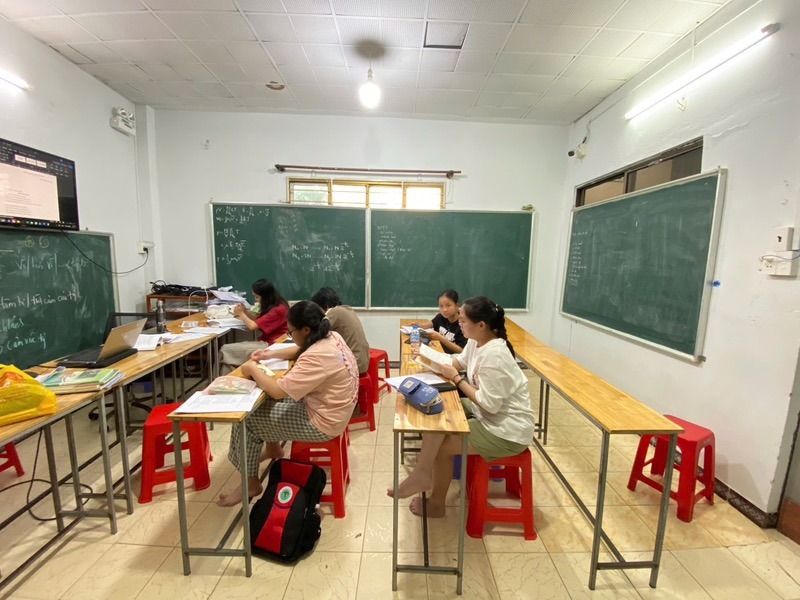 Bán Nhà HXH Gò Dầu, Tân Phú: 3 Tầng, 160m2, Giá 14.2 Tỷ - Tiện Kinh Doanh