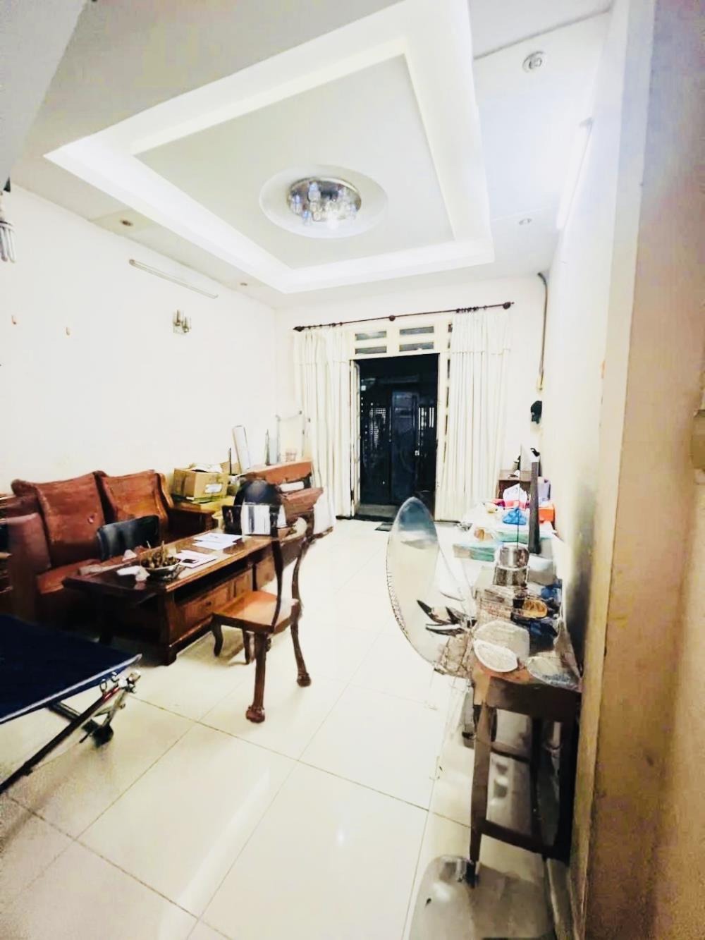 Bán Nhà Phạm Văn Bạch, Tân Bình: 4.3x17m, 3 Tầng, 6.8 Tỷ