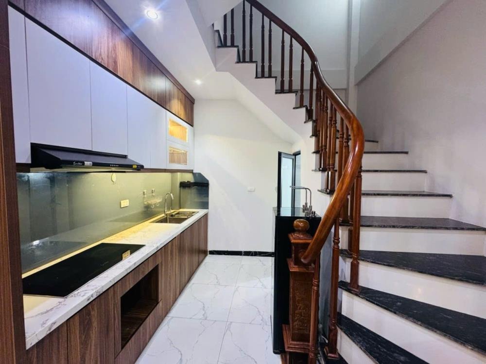 Nhà 5 Tầng, Mặt Tiền Rộng - Vị Trí Đắc Địa Tây Tựu, Giá Tốt