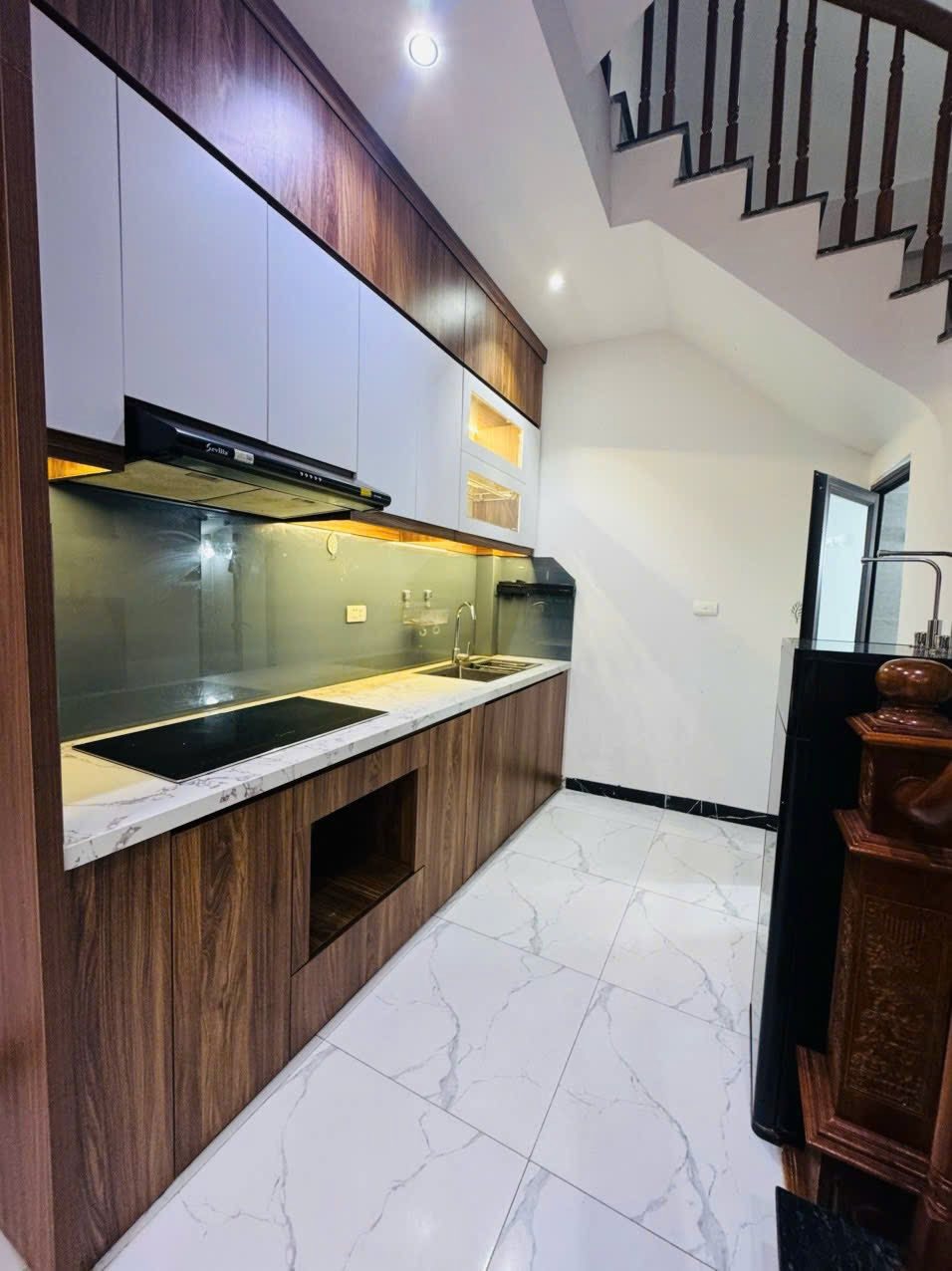 Nhà 5 Tầng, Mặt Tiền Rộng - Vị Trí Đắc Địa Tây Tựu, Giá Tốt