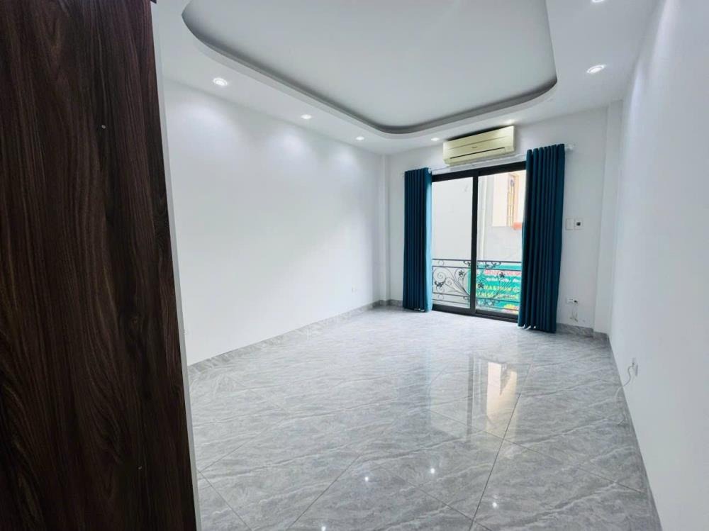 Nhà 5 Tầng, Mặt Tiền Rộng - Vị Trí Đắc Địa Tây Tựu, Giá Tốt