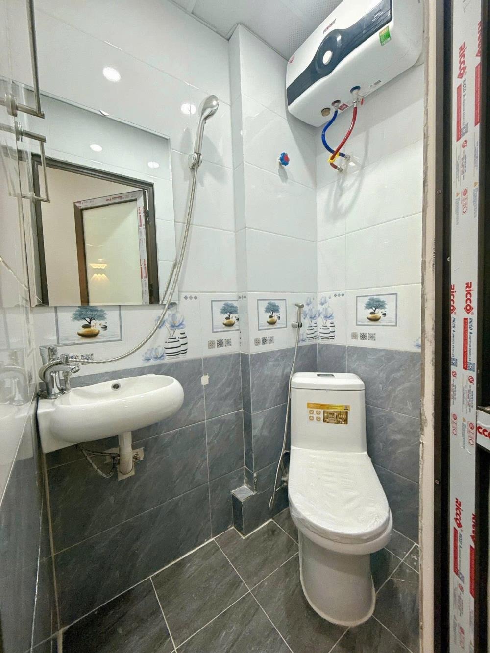 Nhà 5 Tầng Đống Đa - Vị Trí Trung Tâm - Ngõ Thông Ba Gác - 3.4 Tỷ