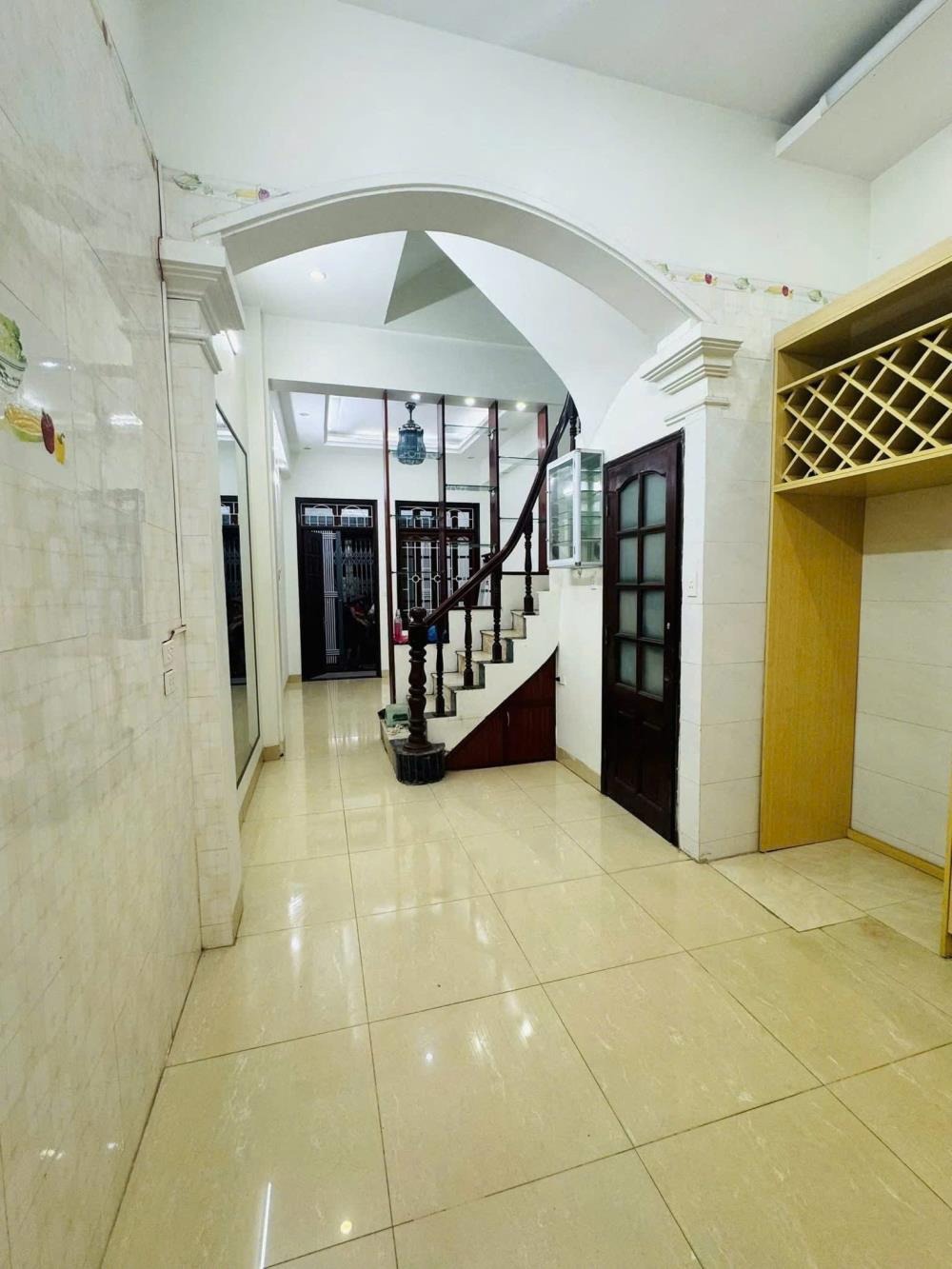 Nhà Tự Xây Quận Thanh Xuân: 4PN, Ô Tô Đỗ Cửa, Giá Tốt