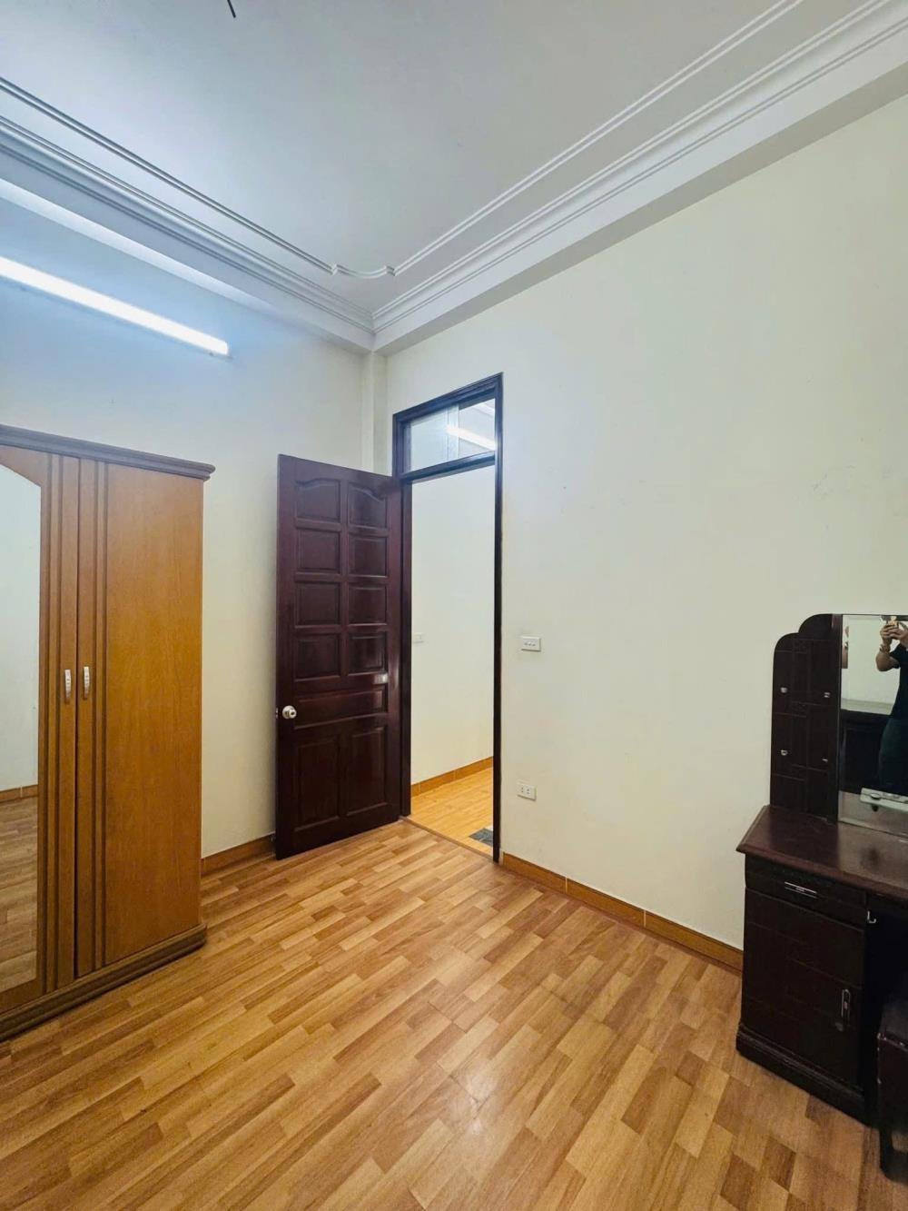 Nhà Tự Xây Quận Thanh Xuân: 4PN, Ô Tô Đỗ Cửa, Giá Tốt