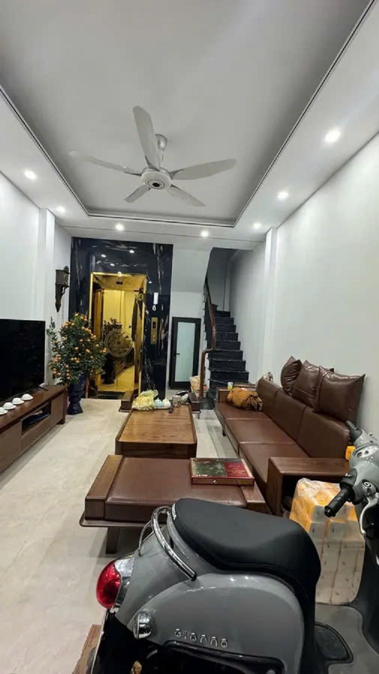 Bán nhà Kim Ngưu 6 tầng, MT 5.7m, Full Nội Thất, Kinh Doanh - Yến 0941.102.708