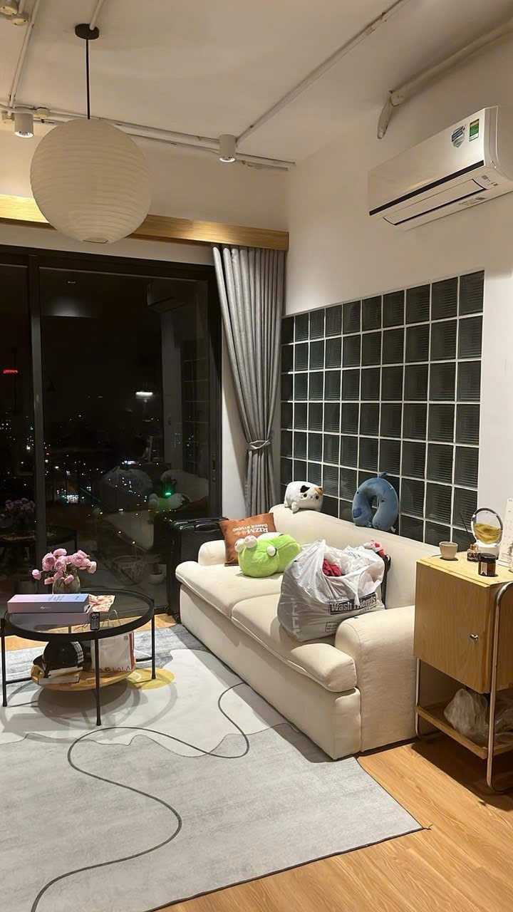 Căn hộ 1 Ngủ Vinhomes D’Capitale View Hồ - Giá Tốt, Full Nội Thất