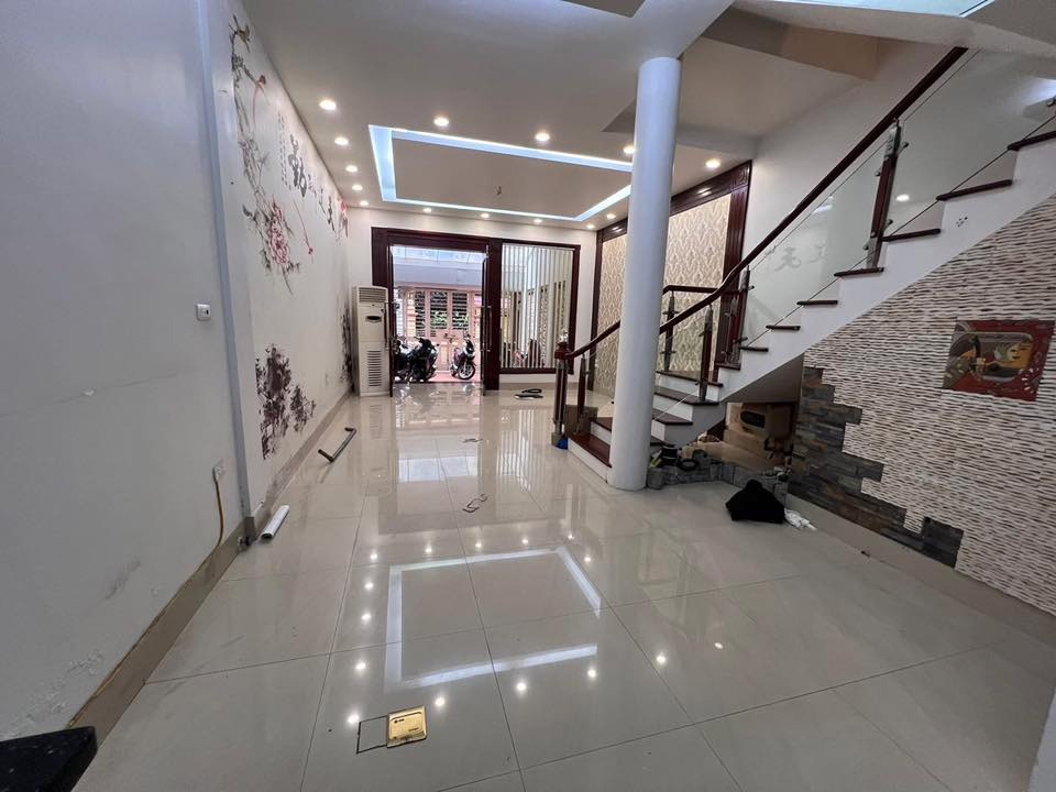 Bán Nhà Phố Vọng, Hai Bà Trưng - 80m², 5 Tầng, Giá 31.5 Tỷ