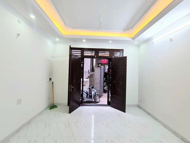 Bán nhà Trương Định 5 tầng, 6.85 tỷ - Vị trí đẹp, gần phố