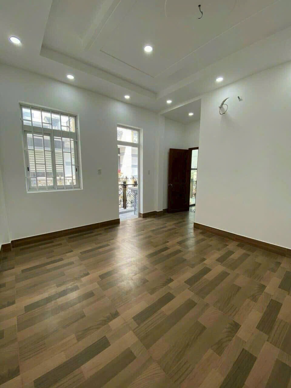 Bán Nhà Phố Quận 8 - 4x14.2m, 1 Trệt 4 Lầu - Giá 9.2 Tỷ