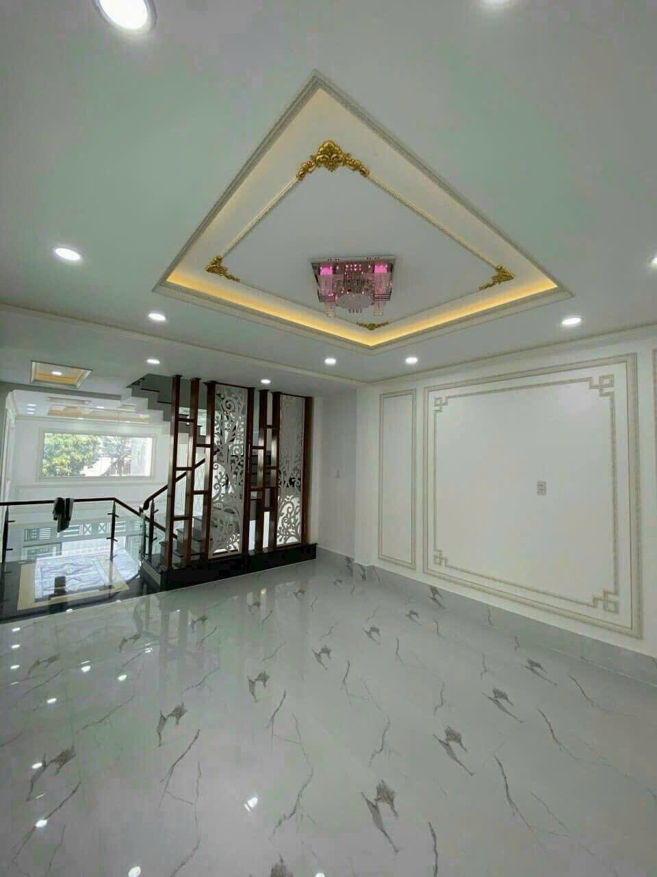 Bán Nhà Phố Quận 8 - 4x14.2m, 1 Trệt 4 Lầu - Giá 9.2 Tỷ