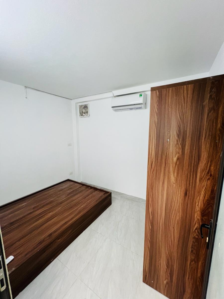 Bán nhà 2 tầng, 31m2, Giá 5.1 tỷ - Vị trí đắc địa, Kinh doanh sầm uất