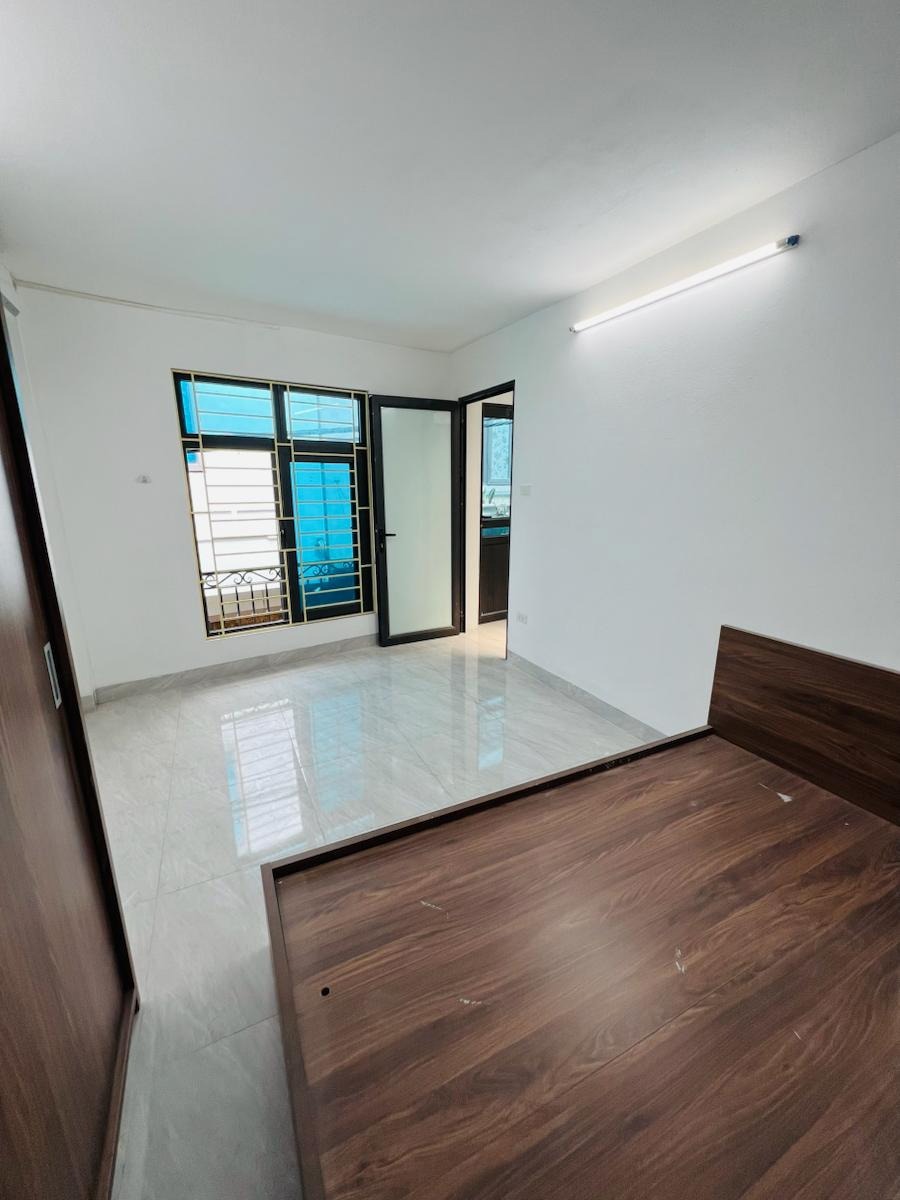 Bán nhà 2 tầng, 31m2, Giá 5.1 tỷ - Vị trí đắc địa, Kinh doanh sầm uất