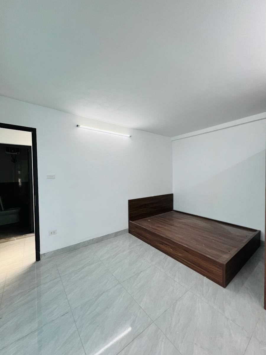 Bán nhà 2 tầng, 31m2, Giá 5.1 tỷ - Vị trí đắc địa, Kinh doanh sầm uất