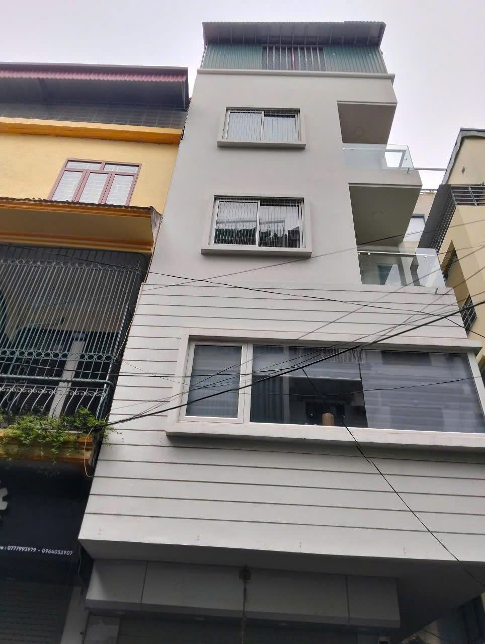 Bán nhà phố Nguyễn Ngọc Vũ, Cầu Giấy - 65m2, 5 tầng, mặt tiền 4m, 16.5 tỷ