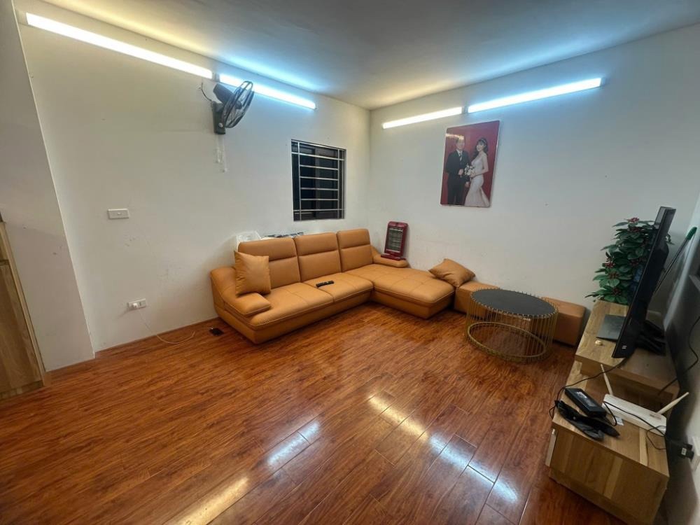 Bán nhà đẹp Đội Cấn, Ba Đình - 6.2 tỷ, 35m2, gần phố, vào ở ngay