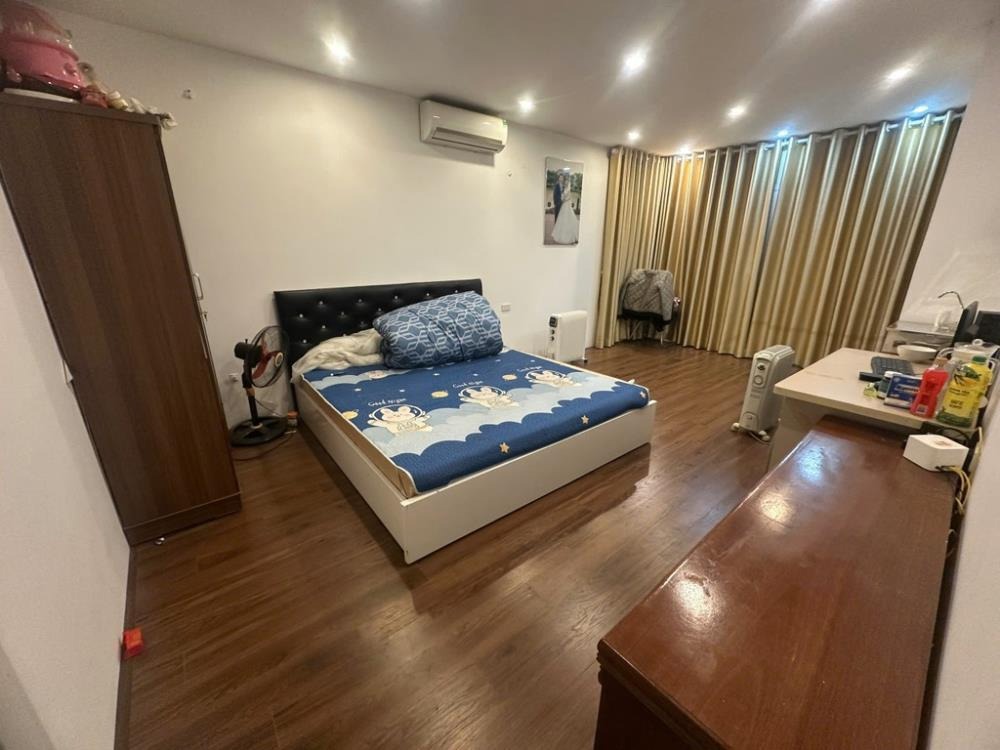 Bán nhà đẹp Đội Cấn, Ba Đình - 6.2 tỷ, 35m2, gần phố, vào ở ngay