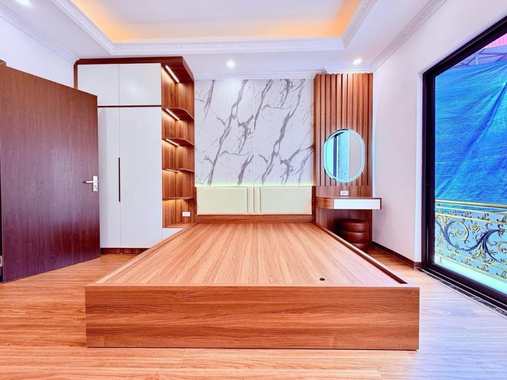 Bán nhà Nguyễn Xiển - 30m2x4T - Full Nội Thất - 5.85 tỷ