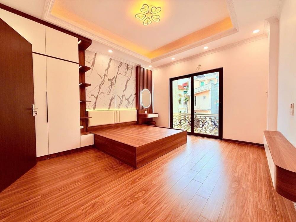 Bán nhà Nguyễn Xiển - 30m2x4T - Full Nội Thất - 5.85 tỷ