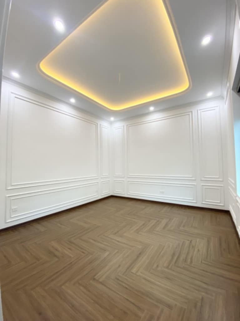 Bán Nhà Phố Láng Trung: Lô Góc, 5 Tầng, Full Nội Thất, Giá Tốt