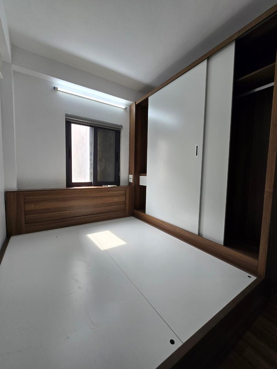 Bán Nhà Trường Chinh - 31m2, Mặt Tiền 7m - Full Nội Thất - 7.2 Tỷ