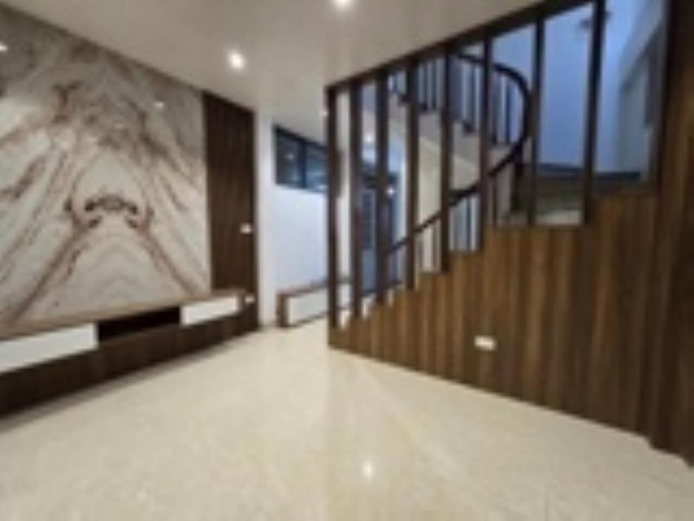 Bán Nhà Trường Chinh - 31m2, Mặt Tiền 7m - Full Nội Thất - 7.2 Tỷ