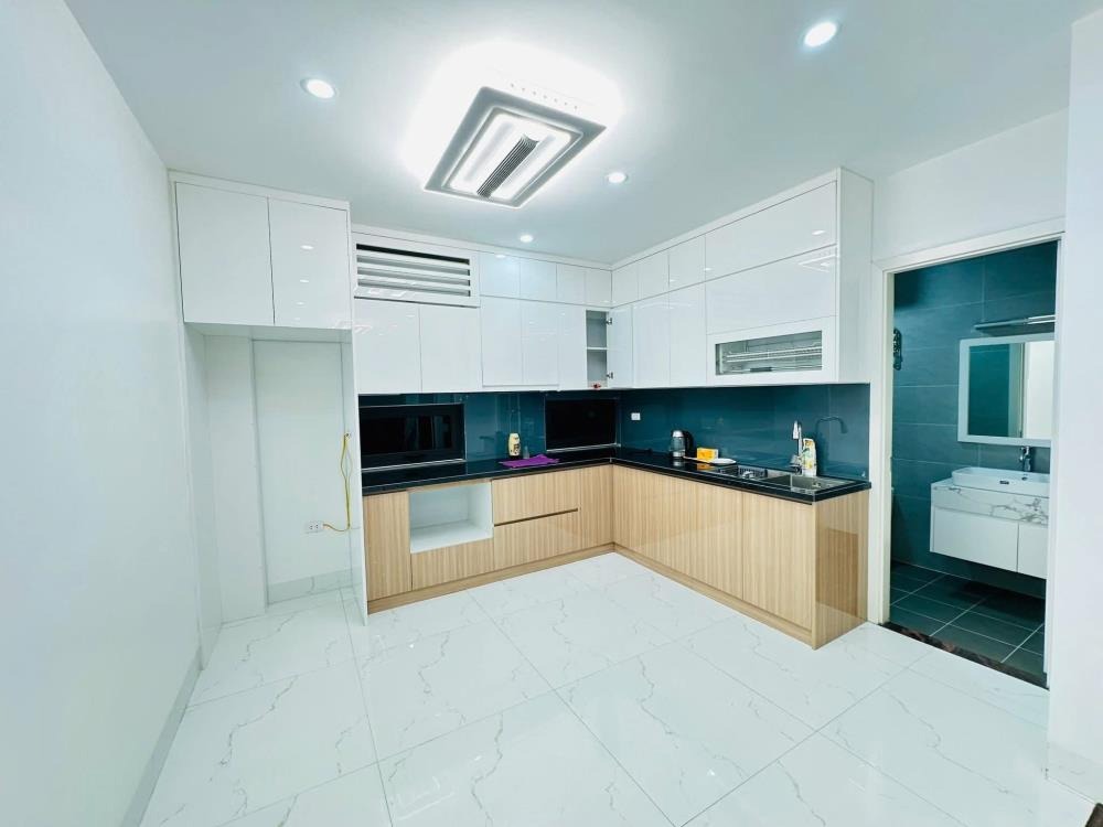 Nhà Phố Hiện Đại, 6 Tầng, Mặt Ngõ Ô Tô, Hoàng Quốc Việt - Cầu Giấy